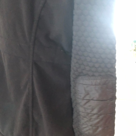 Lululemon coat - Picture 12 of 12